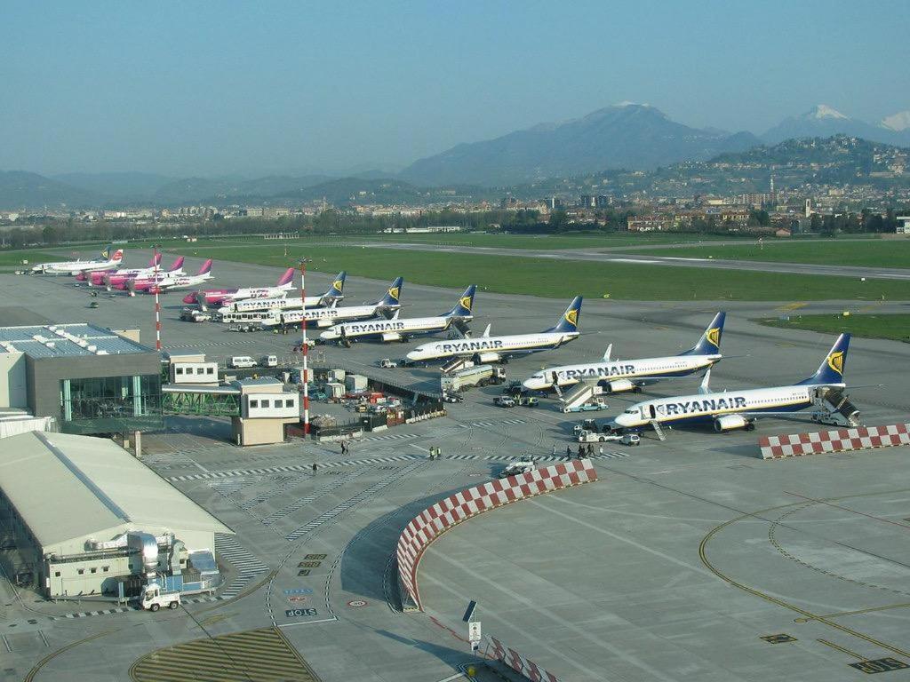 6 Minuti Airport Orio Al Serio, Vista Fiume E Wifi Seriate Bagian luar foto